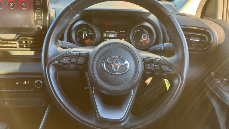 Toyota Yaris 1.5 Hybrid Design 5dr CVT Hybrid Hatchback